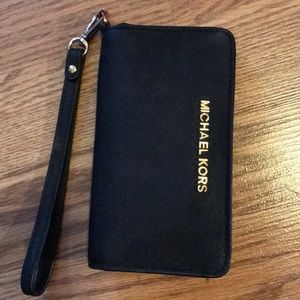 Michael Kors Wristlet